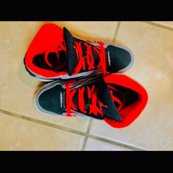 2012 AIR JORDAN 1 FLIGHTS - Picture 4 of 5